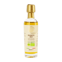 Load image into Gallery viewer, Organic Extra Virgin Olive Oil with Natural Truffle Flavoring (50ml)
